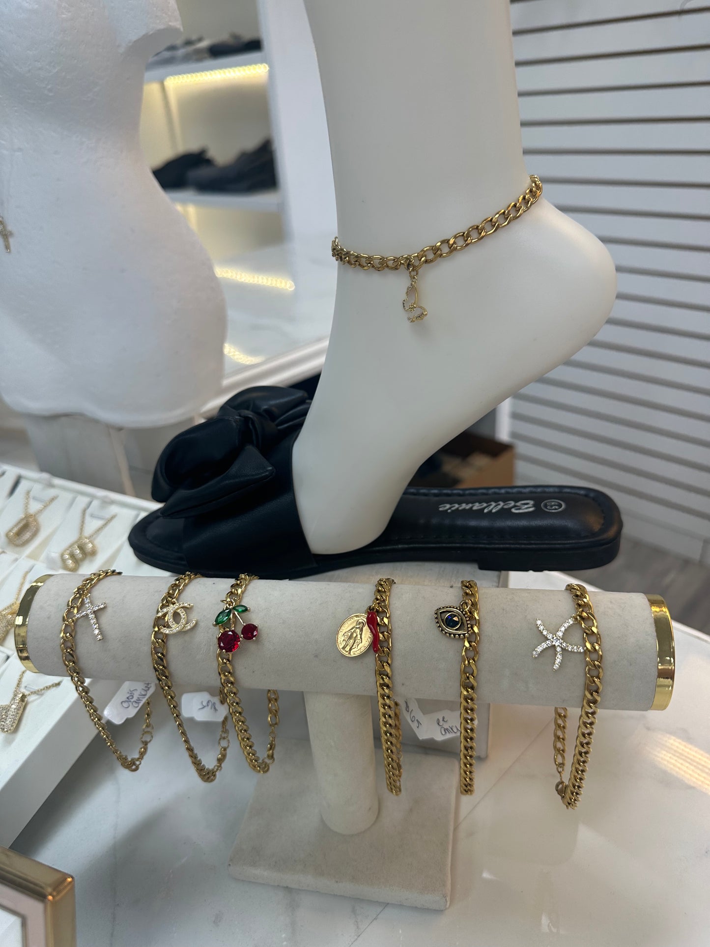 Anklet
