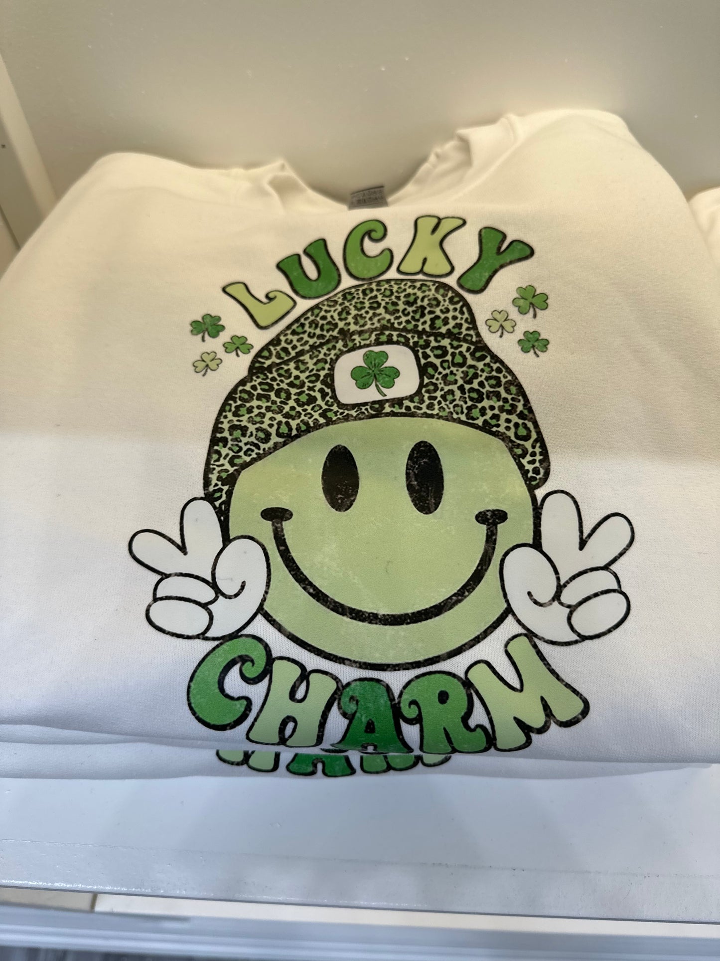 LUCKY CHARM CREWNECK