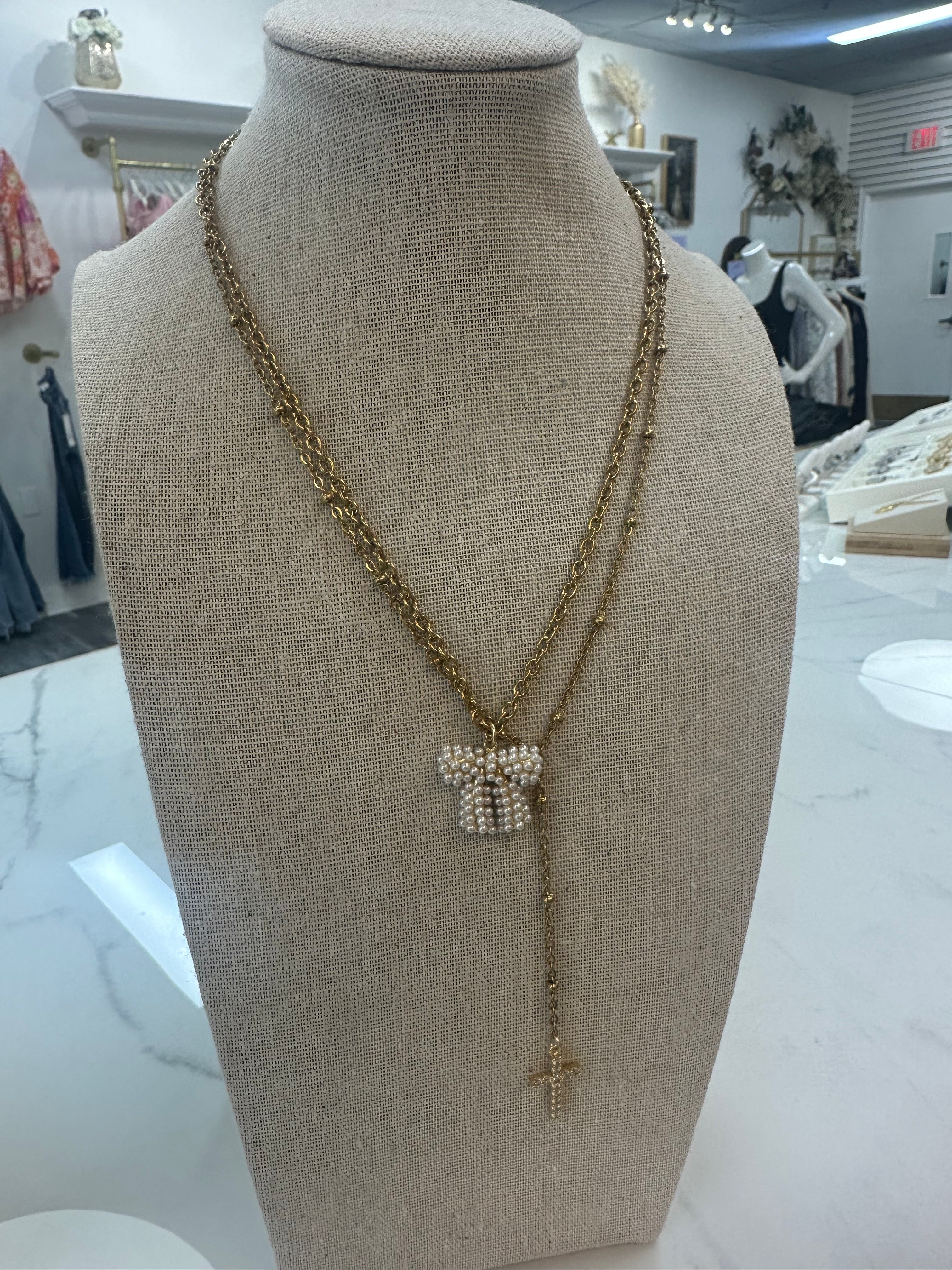 Bow Necklace